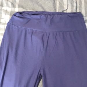 Lularoe Buttery Soft purple leggings